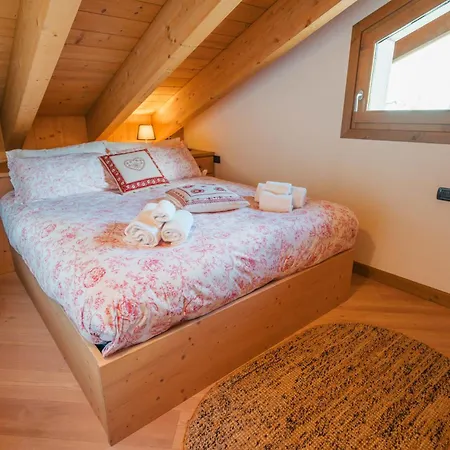 Adda - Mansarda Con Garage Privato A 900m Dal Centro Di Apartamento